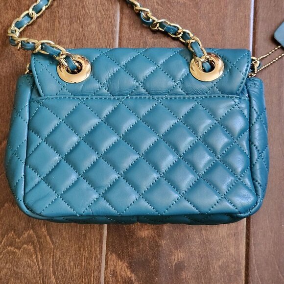 GUESS Quilted Green Leather Shoulder Bag - Picture 11 of 16